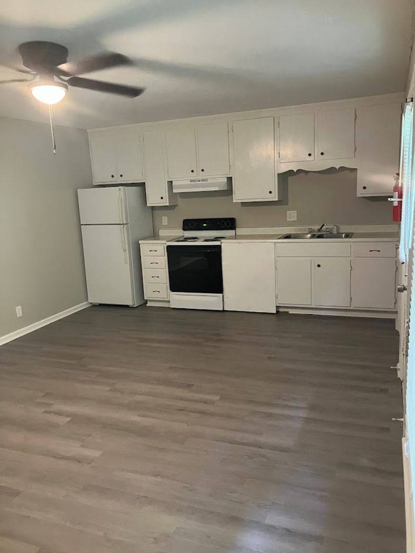 Apartment for rent at 3330 Ridge Ave, Macon, GA 31204