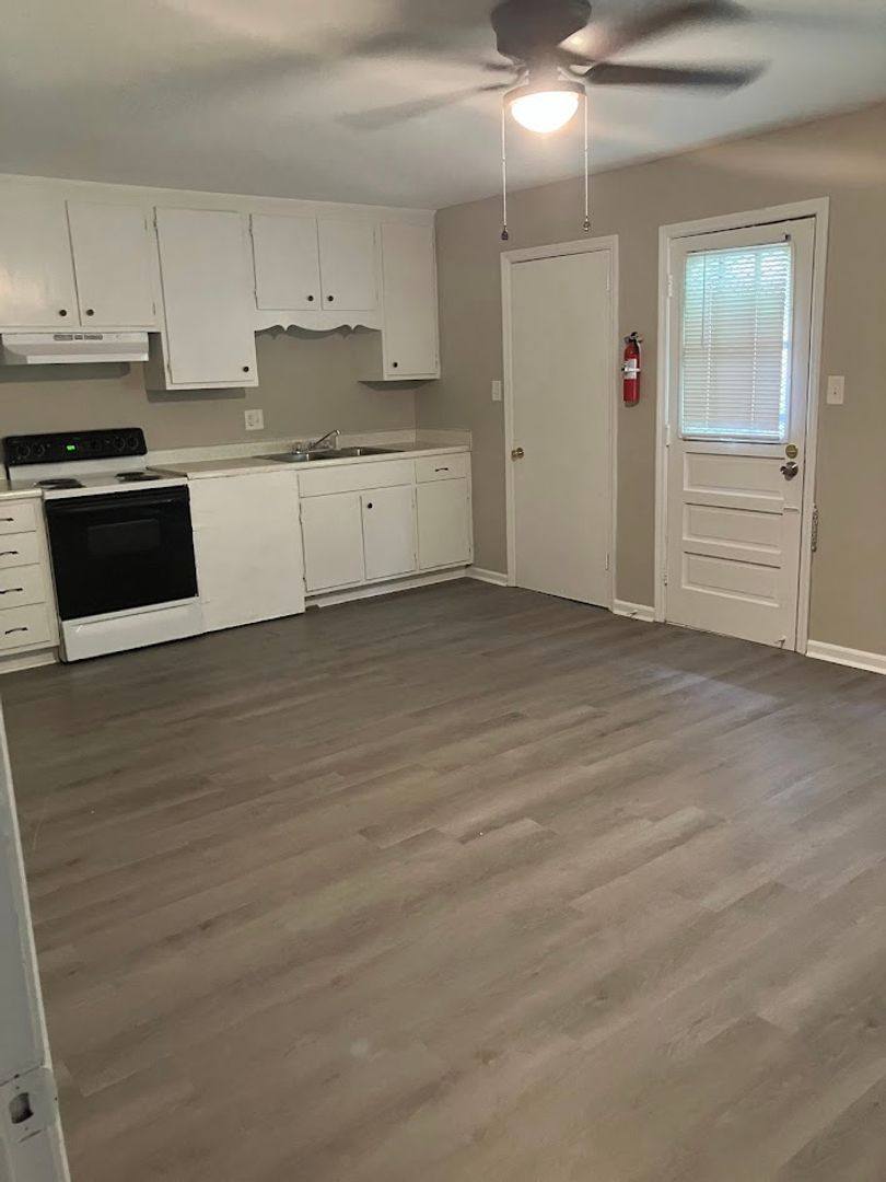 Apartment for rent at 3330 Ridge Ave, Macon, GA 31204