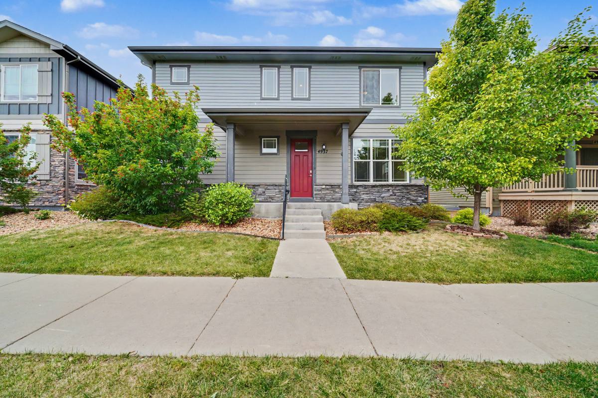 House for rent at 4937 S Addison Way, Aurora, CO 80016