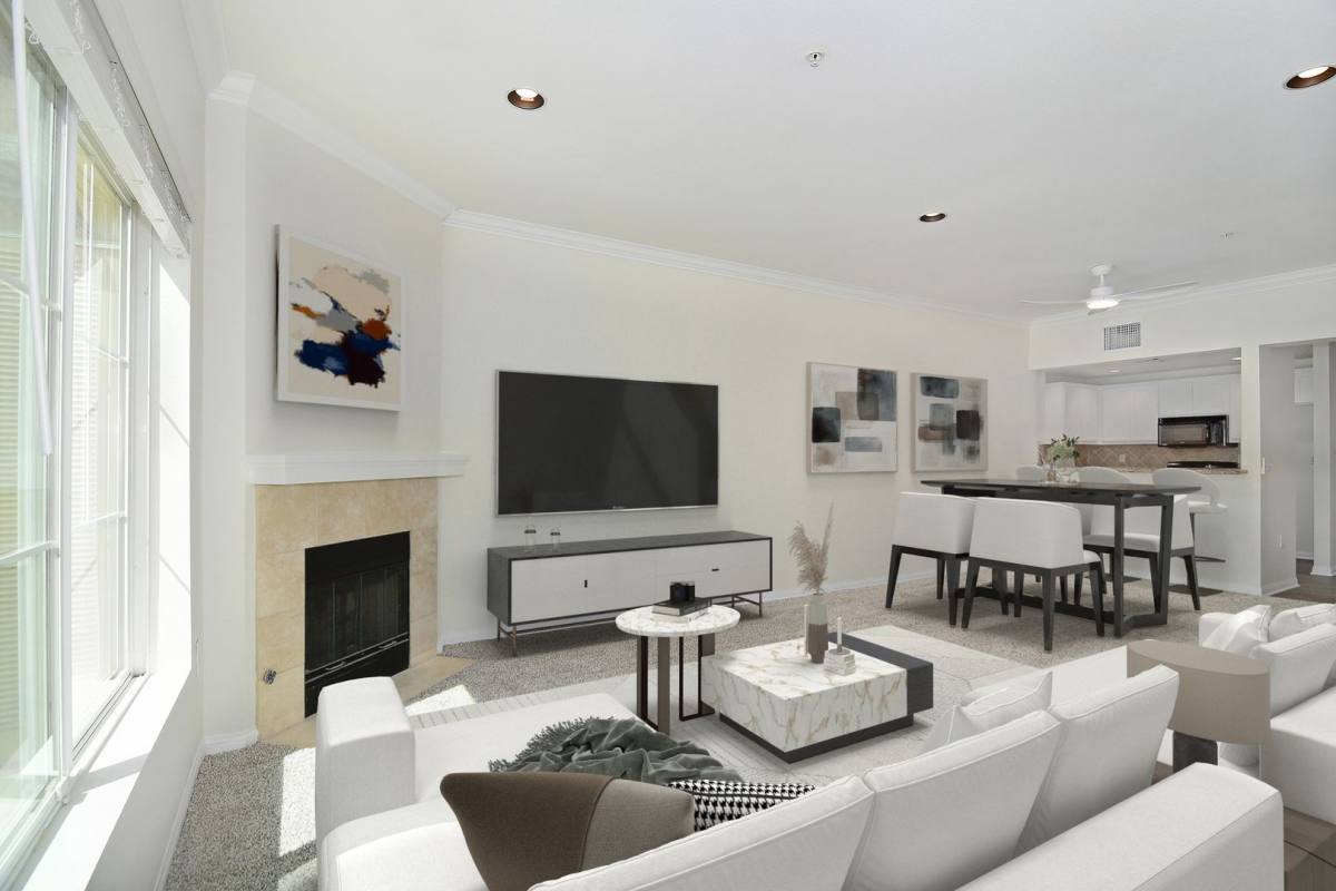 Apartment for rent at 4205 Cahuenga Blvd, North Hollywood, CA 91602