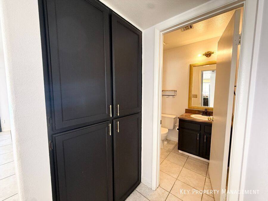 House for rent at 2066 Waverly Circle, Henderson, NV 89014