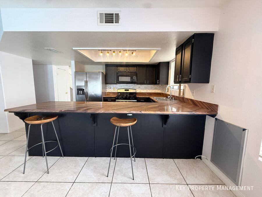 House for rent at 2066 Waverly Circle, Henderson, NV 89014