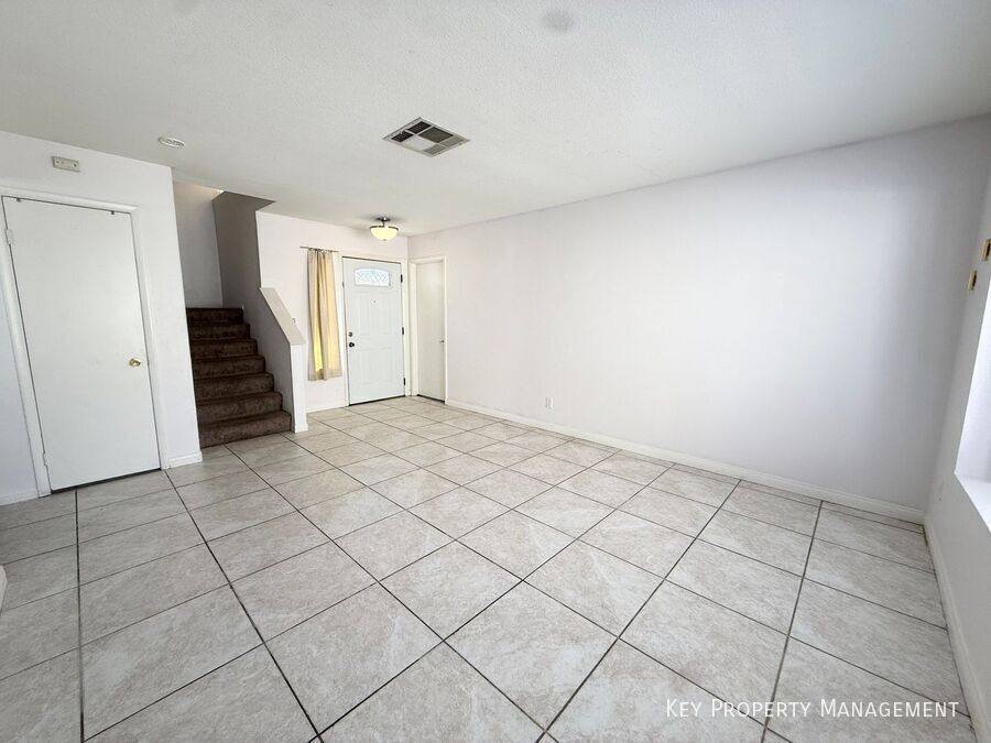House for rent at 2066 Waverly Circle, Henderson, NV 89014