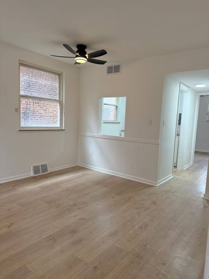 Apartment for rent at 17927 Lake Shore Blvd, Cleveland, OH 44119
