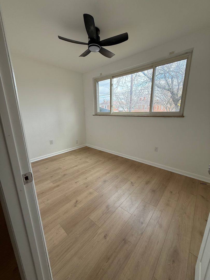 Apartment for rent at 17927 Lake Shore Blvd, Cleveland, OH 44119