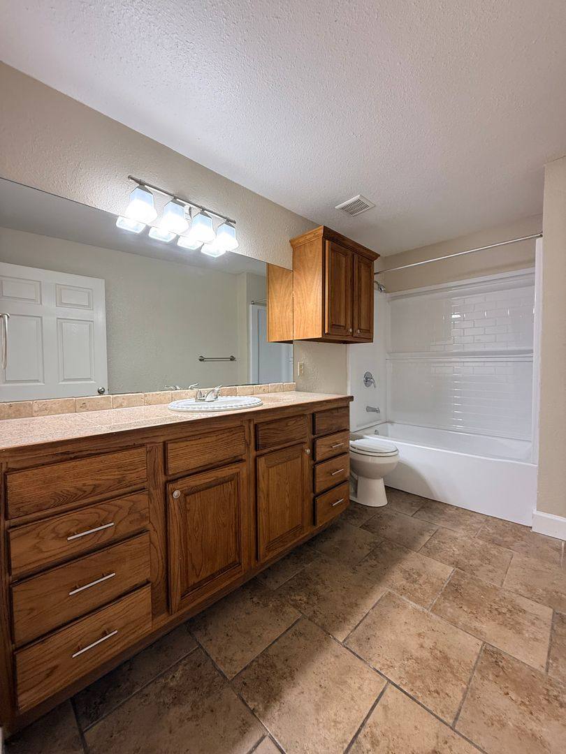 Apartment for rent at 7280-7286 Cr, Tyler, TX 75706