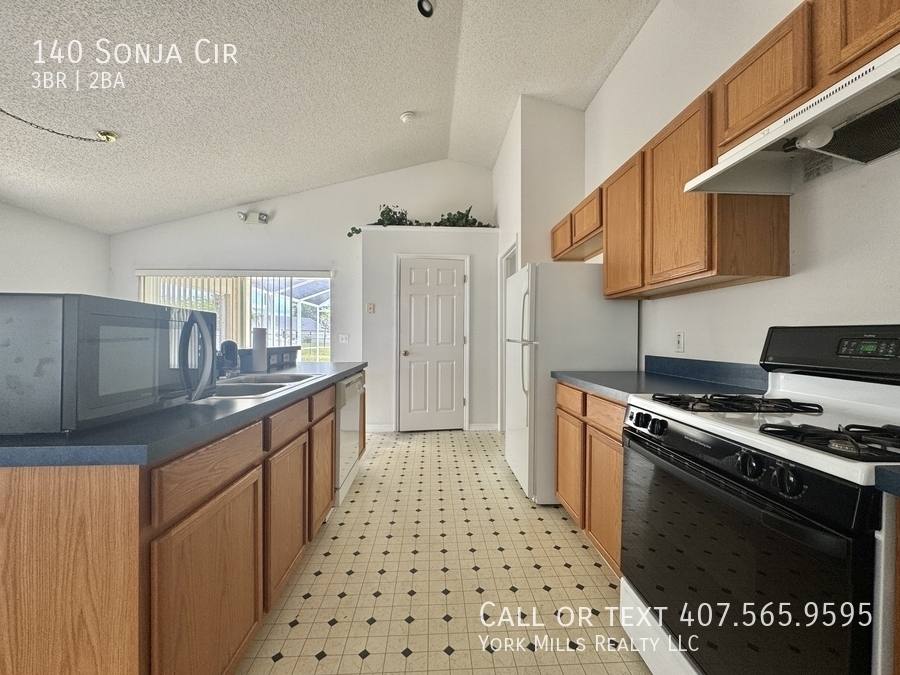 House for rent at 140 Sonja Circle, Davenport, FL 33897