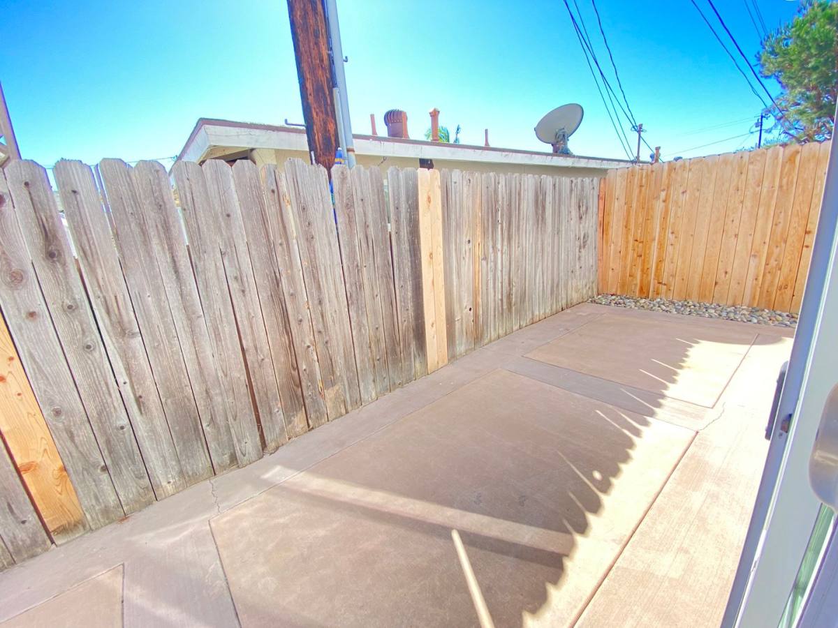 Apartment for rent at 175 E 21st St, Costa Mesa, CA 92627
