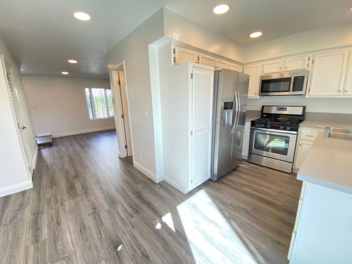 Apartment for rent at 175 E 21st St, Costa Mesa, CA 92627