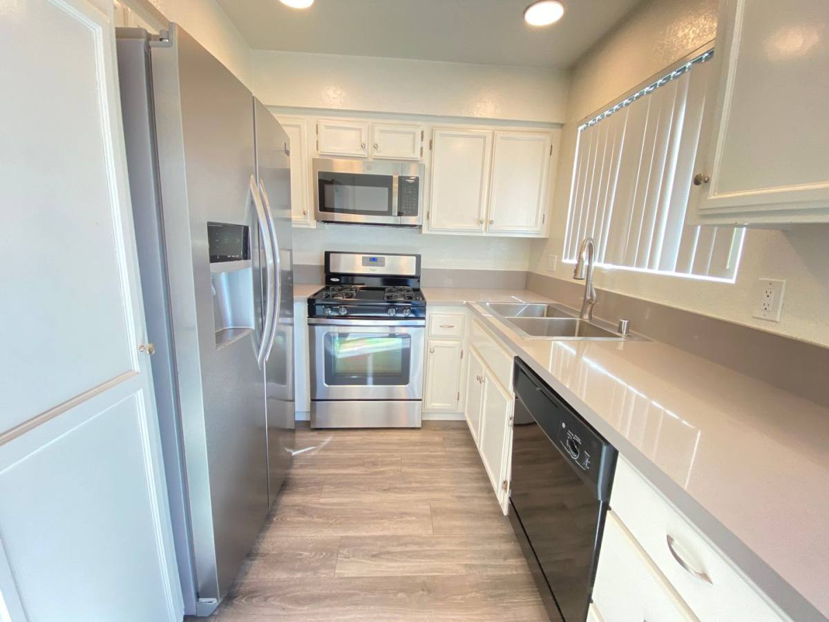 Apartment for rent at 175 E 21st St, Costa Mesa, CA 92627