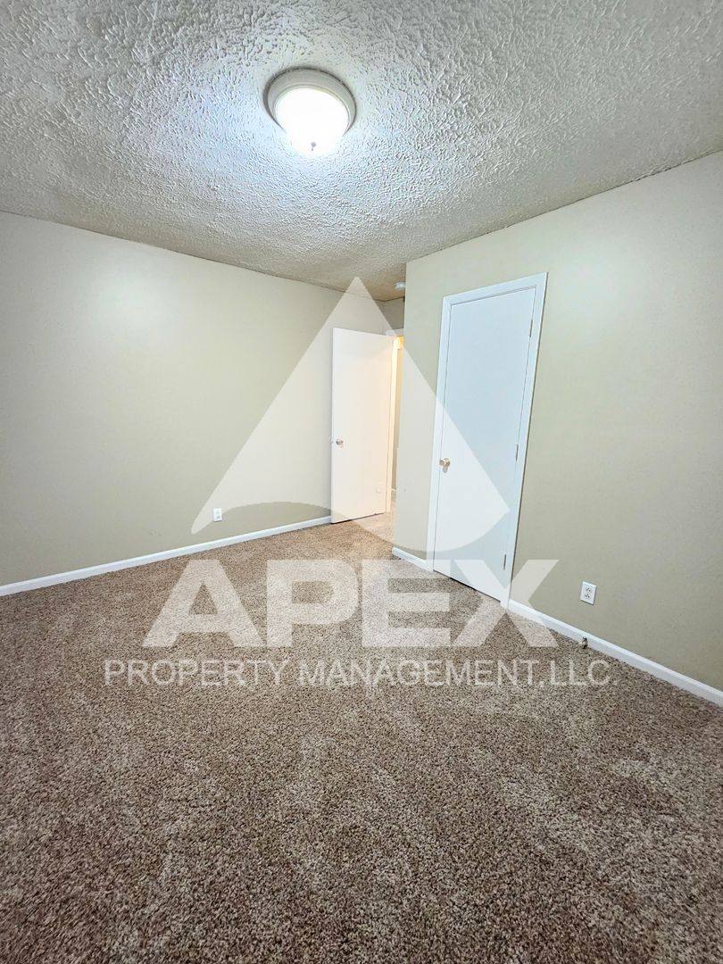 Apartment for rent at 220 Ogle Ave, Knoxville, TN 37920