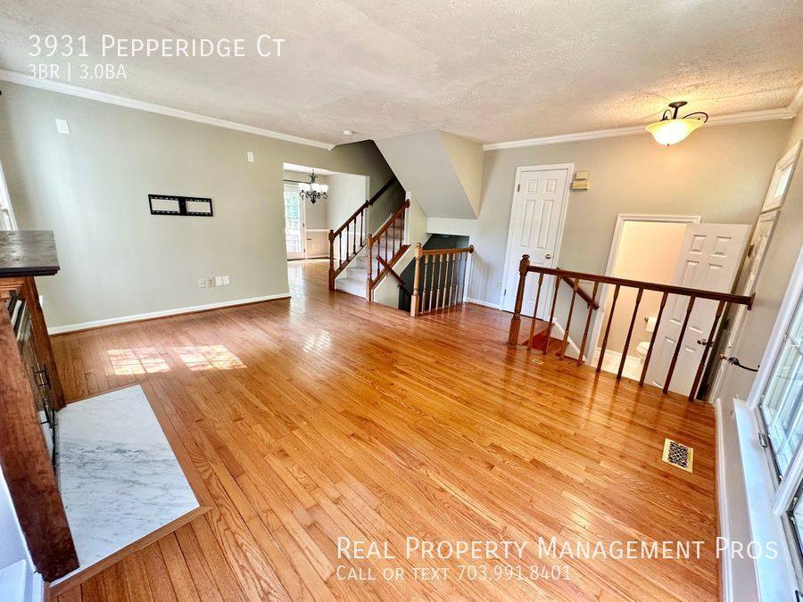 Townhouse for rent at 3931 Pepperidge Court, Woodbridge, VA 22192