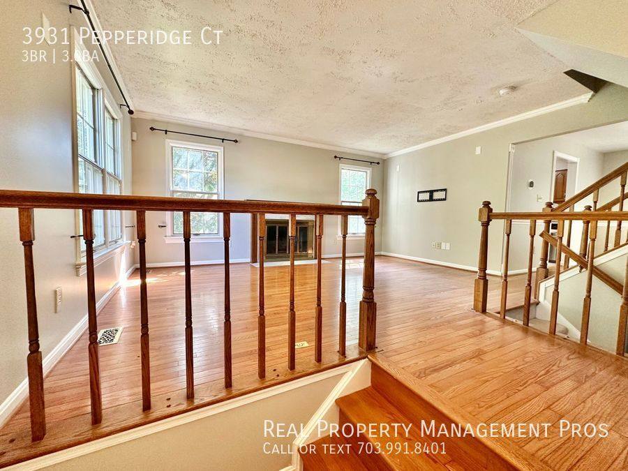 Townhouse for rent at 3931 Pepperidge Court, Woodbridge, VA 22192