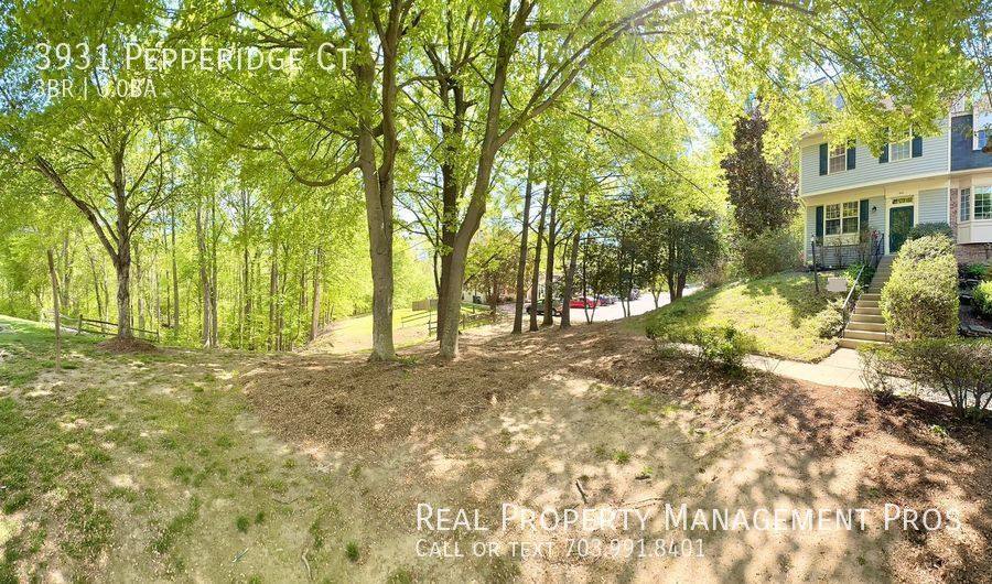 Townhouse for rent at 3931 Pepperidge Court, Woodbridge, VA 22192