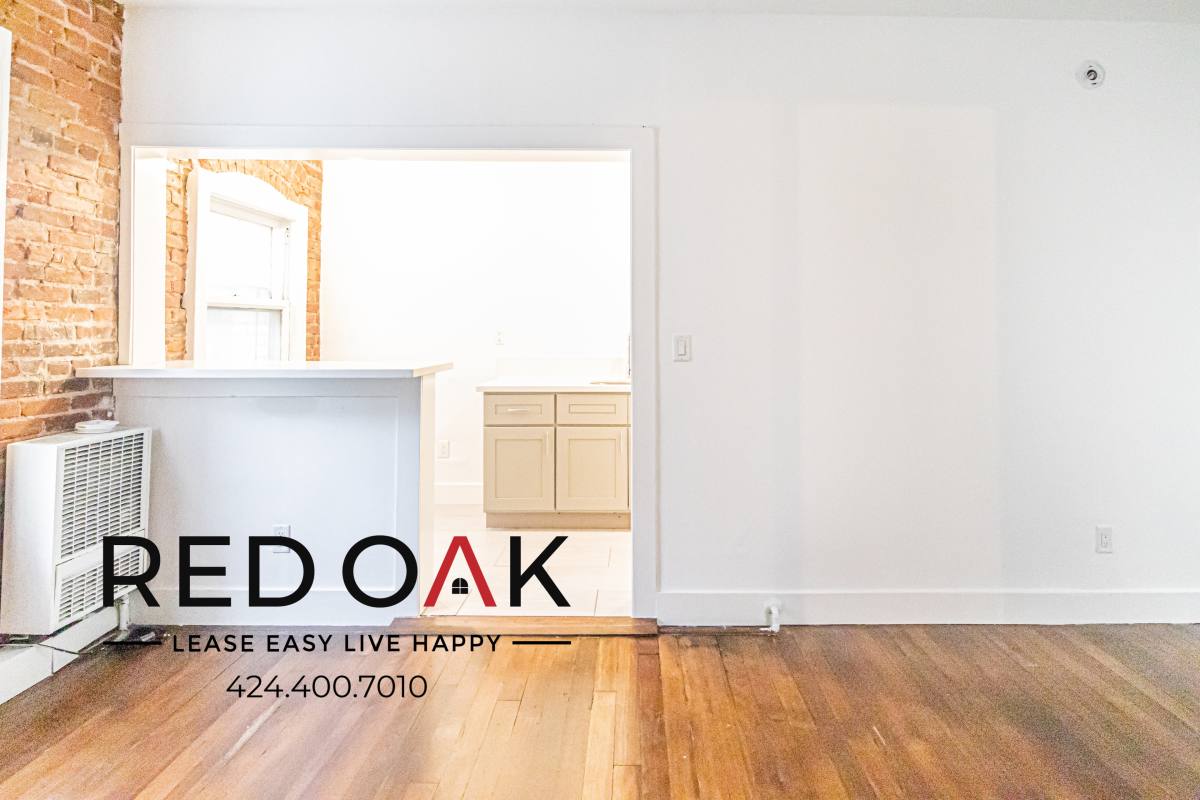 Apartment for rent at 5407 Sierra Vista Ave #106, Los Angeles, CA 90038