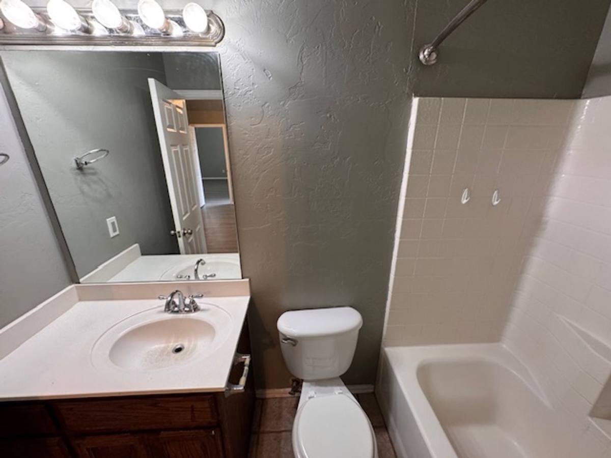 House for rent at 8601 Canyon Trail Dr, Oklahoma City, OK 73135