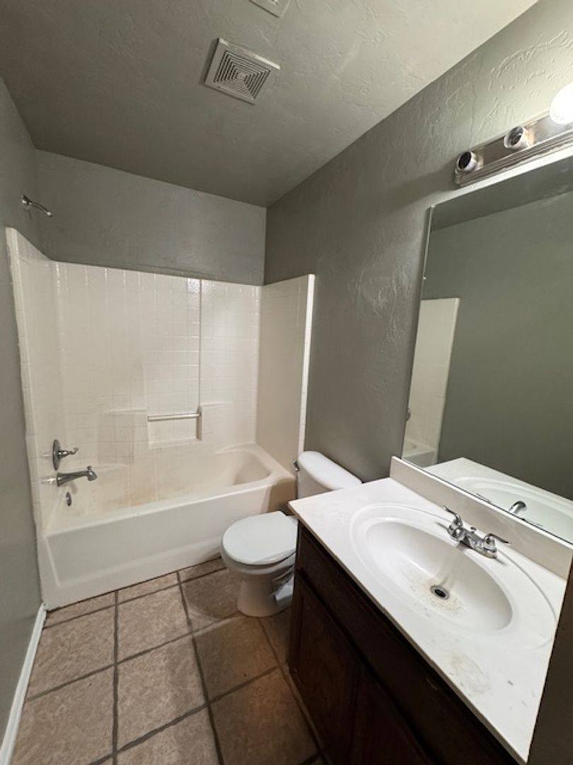 House for rent at 8601 Canyon Trail Dr, Oklahoma City, OK 73135