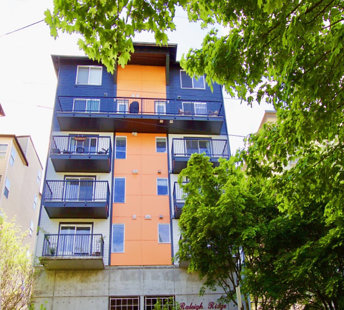 Apartment for rent at 411 10th Ave, Seattle, WA 98122