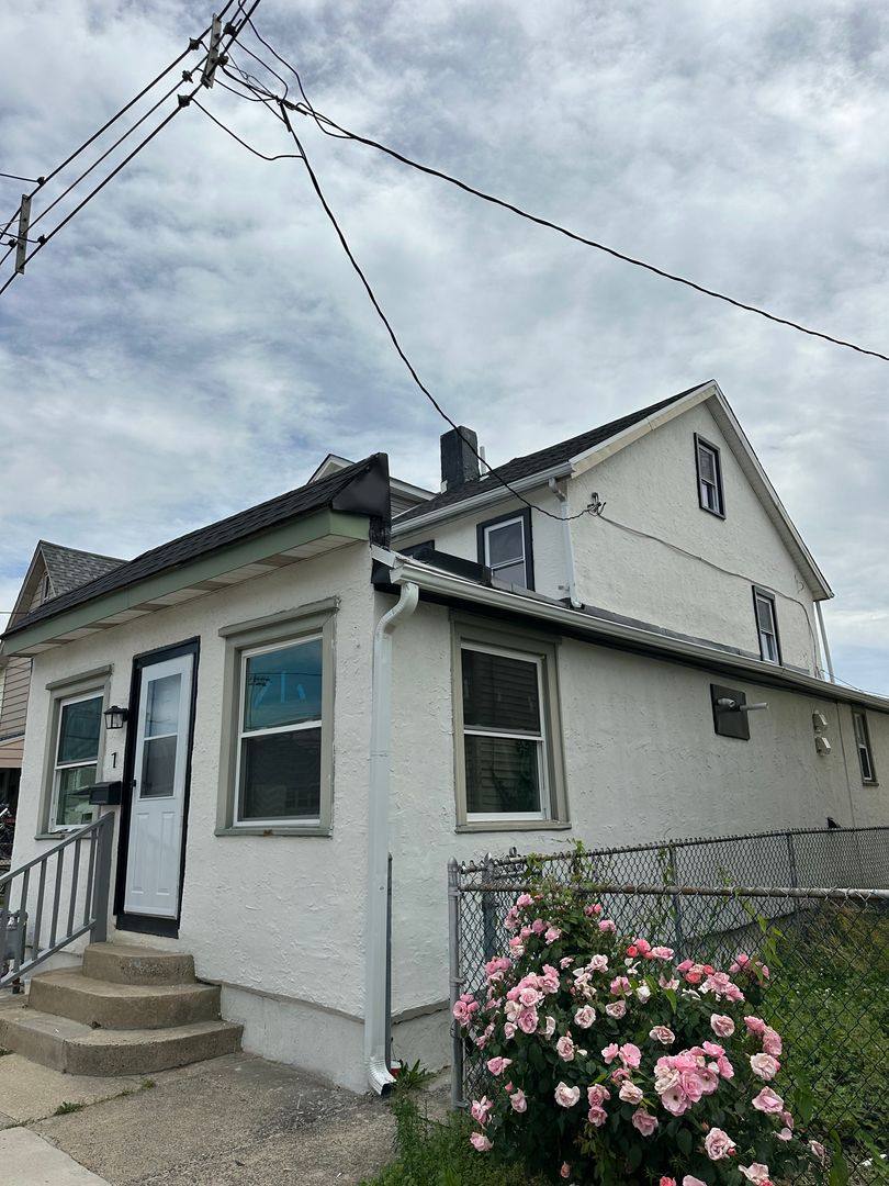House for rent at 7 W 6th St, Marcus Hook, PA 19061