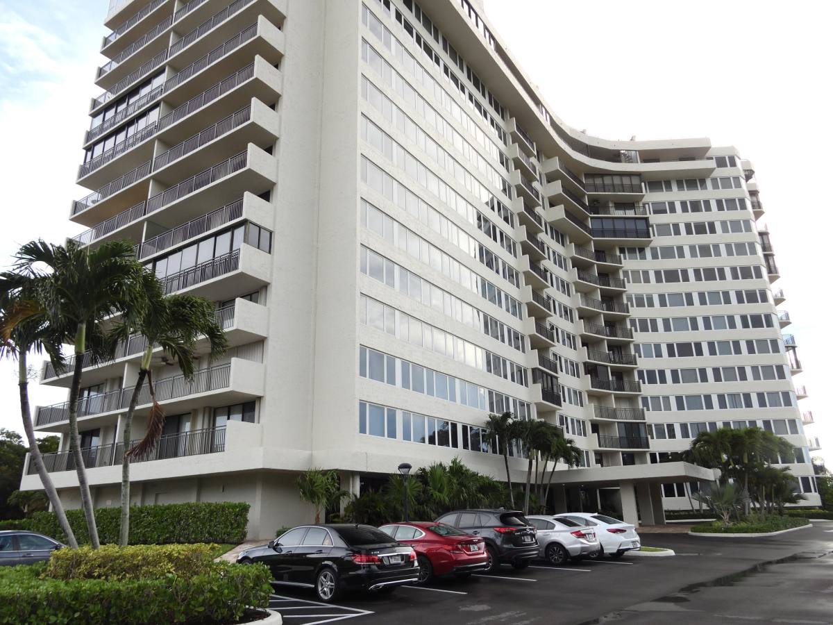 Apartment for rent at 3912 S Ocean Blvd #205, Boca Raton, FL 33487