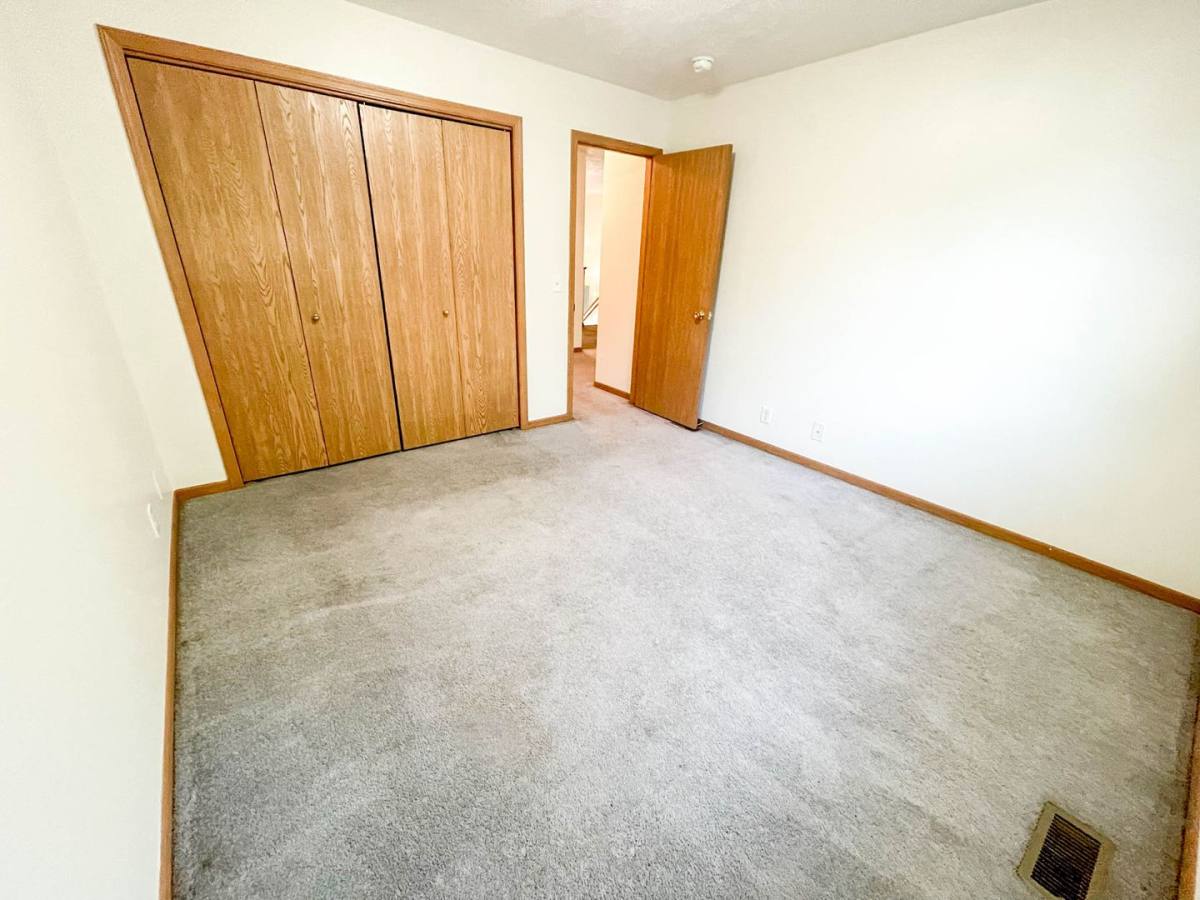 Apartment for rent at 5131 Lowell Ave, Lincoln, NE 68506