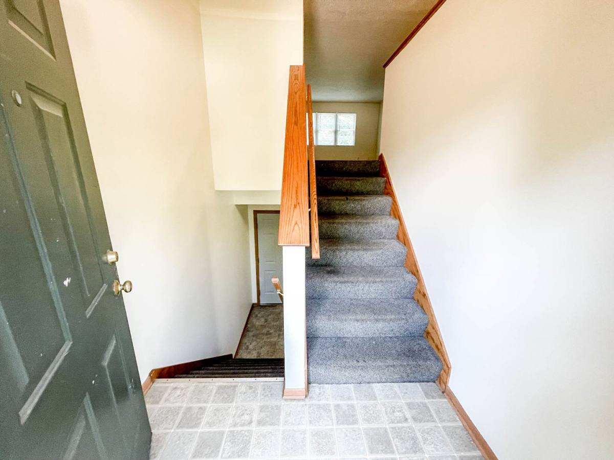 Apartment for rent at 5131 Lowell Ave, Lincoln, NE 68506