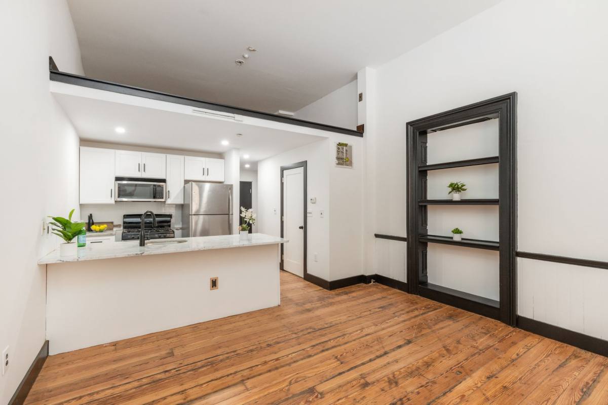 Apartment for rent at 1520 Green St, Philadelphia, PA 19130
