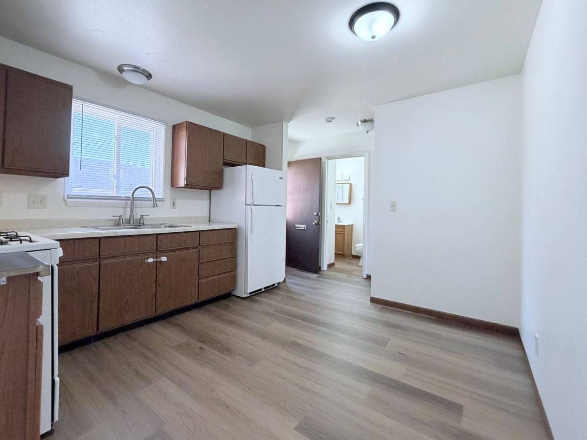 Townhouse for rent at 633 E Monroe Ave #633, Hartford, WI 53027