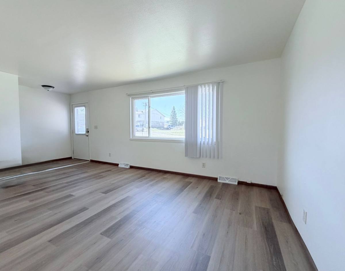 Townhouse for rent at 633 E Monroe Ave #633, Hartford, WI 53027