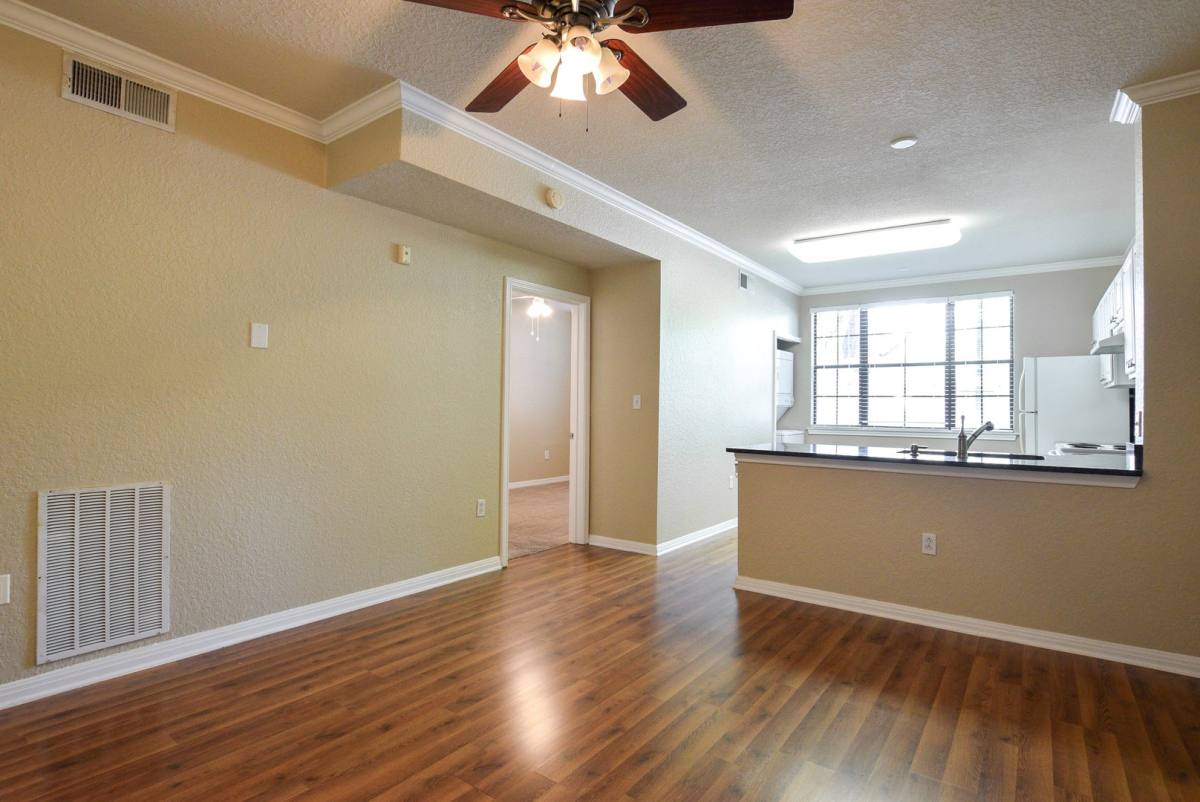 Condo for rent at 911 N Orange Ave, Orlando, FL 32801