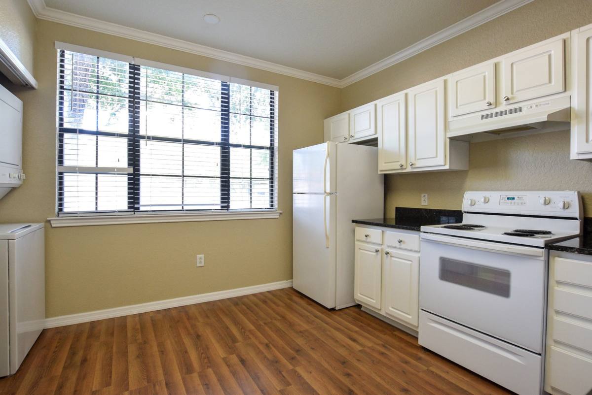 Condo for rent at 911 N Orange Ave, Orlando, FL 32801