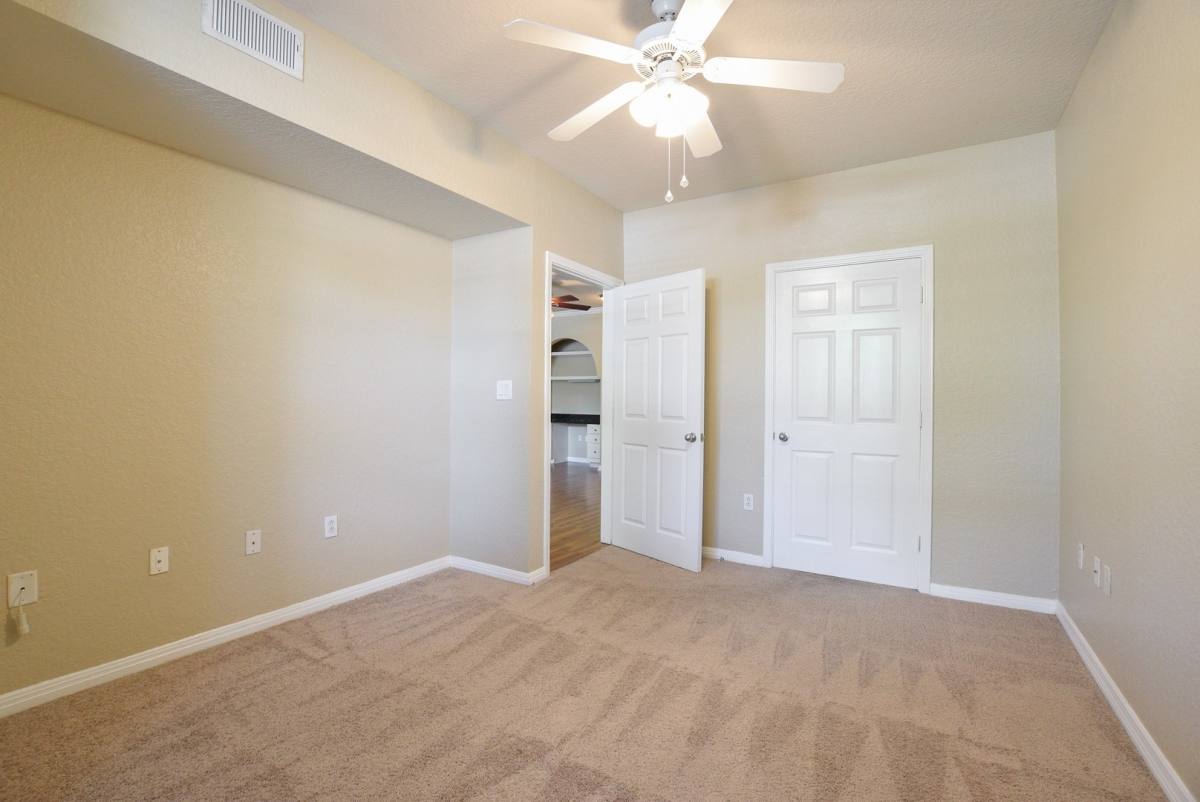Condo for rent at 911 N Orange Ave, Orlando, FL 32801