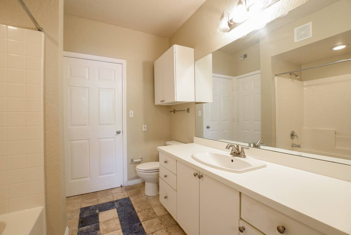 Condo for rent at 911 N Orange Ave, Orlando, FL 32801