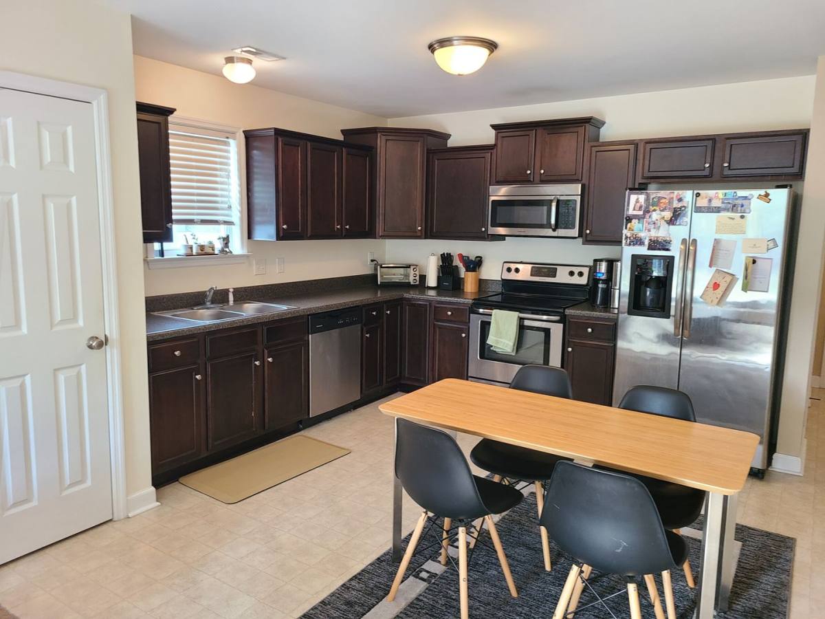 Townhouse for rent at 180 Pine Hollow Rd, Holly Ridge, NC 28445