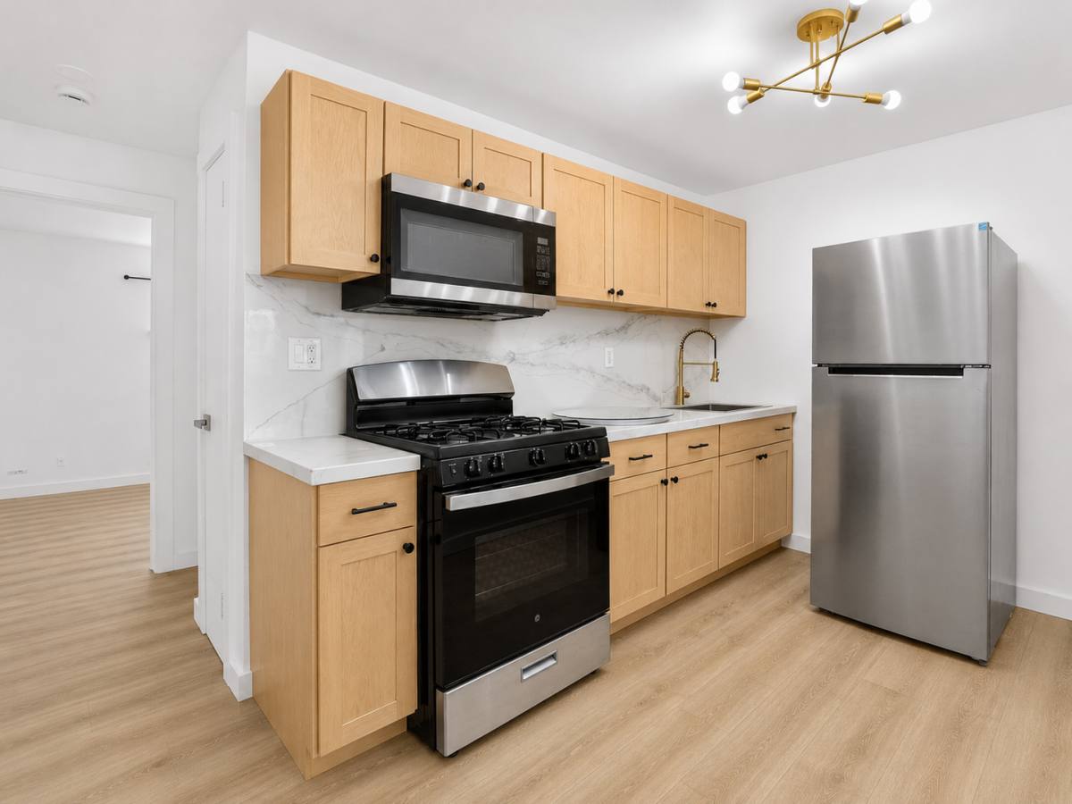 Apartment for rent at 424 N Black Horse Pike, Runnemede, NJ 08078