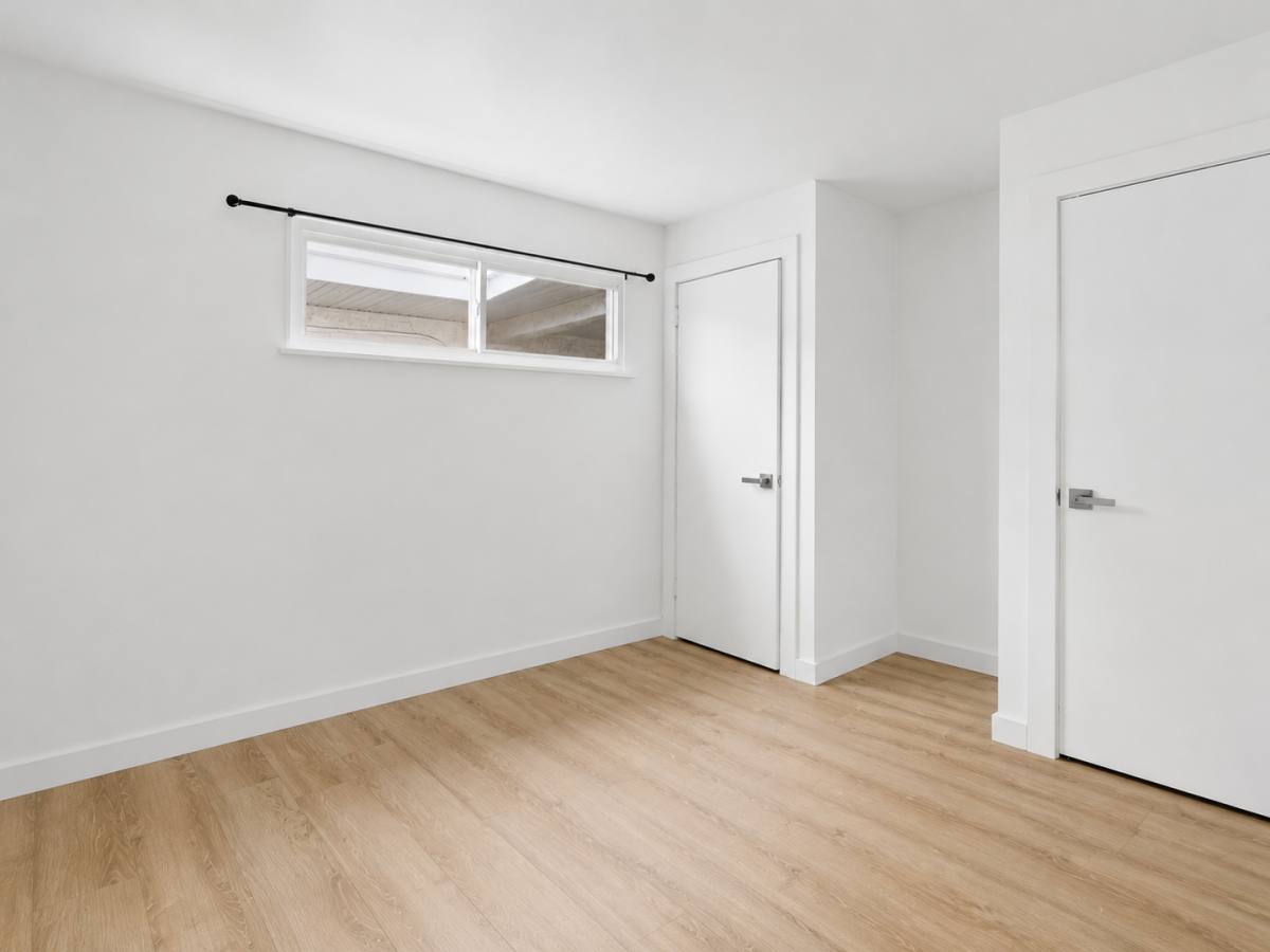 Apartment for rent at 424 N Black Horse Pike, Runnemede, NJ 08078