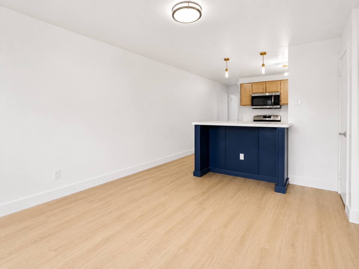 Apartment for rent at 424 N Black Horse Pike, Runnemede, NJ 08078