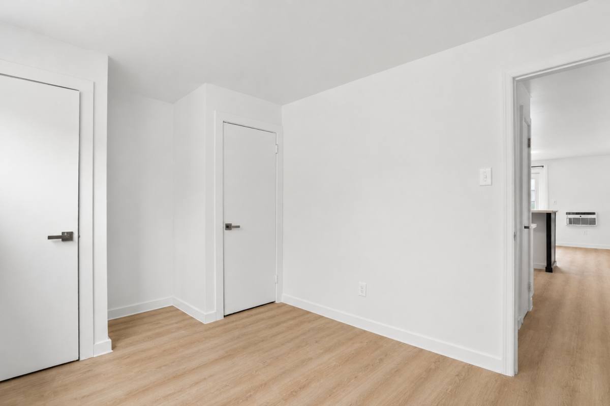 Apartment for rent at 424 N Black Horse Pike, Runnemede, NJ 08078