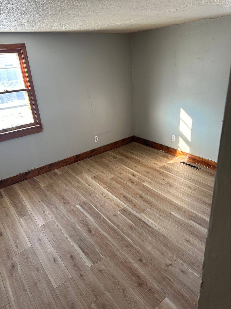 House for rent at 308 Birdland Dr, Evansdale, IA 50707