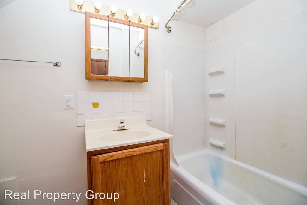 Apartment for rent at 1011 Southpark Dr, Columbia, MO 65201