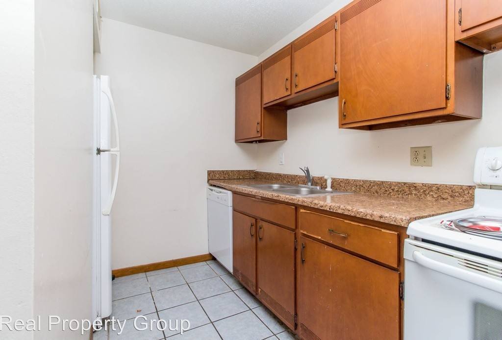 Apartment for rent at 1011 Southpark Dr, Columbia, MO 65201