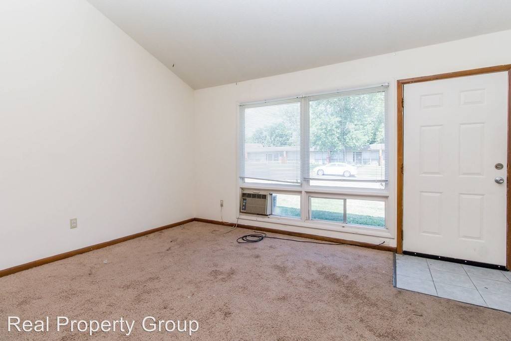 Apartment for rent at 1011 Southpark Dr, Columbia, MO 65201