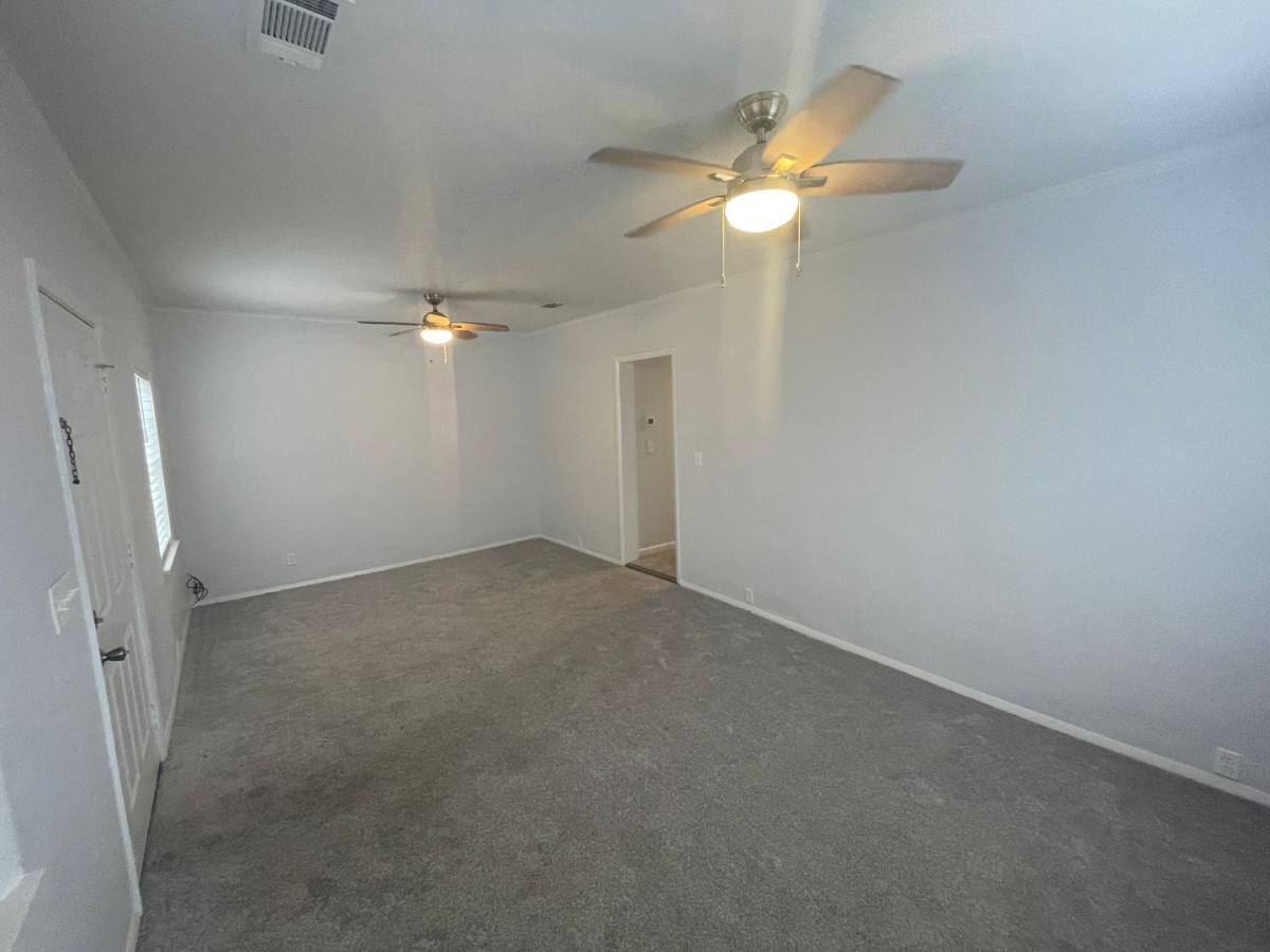 Apartment for rent at 231 SW 5th St, Gainesville, FL 32601