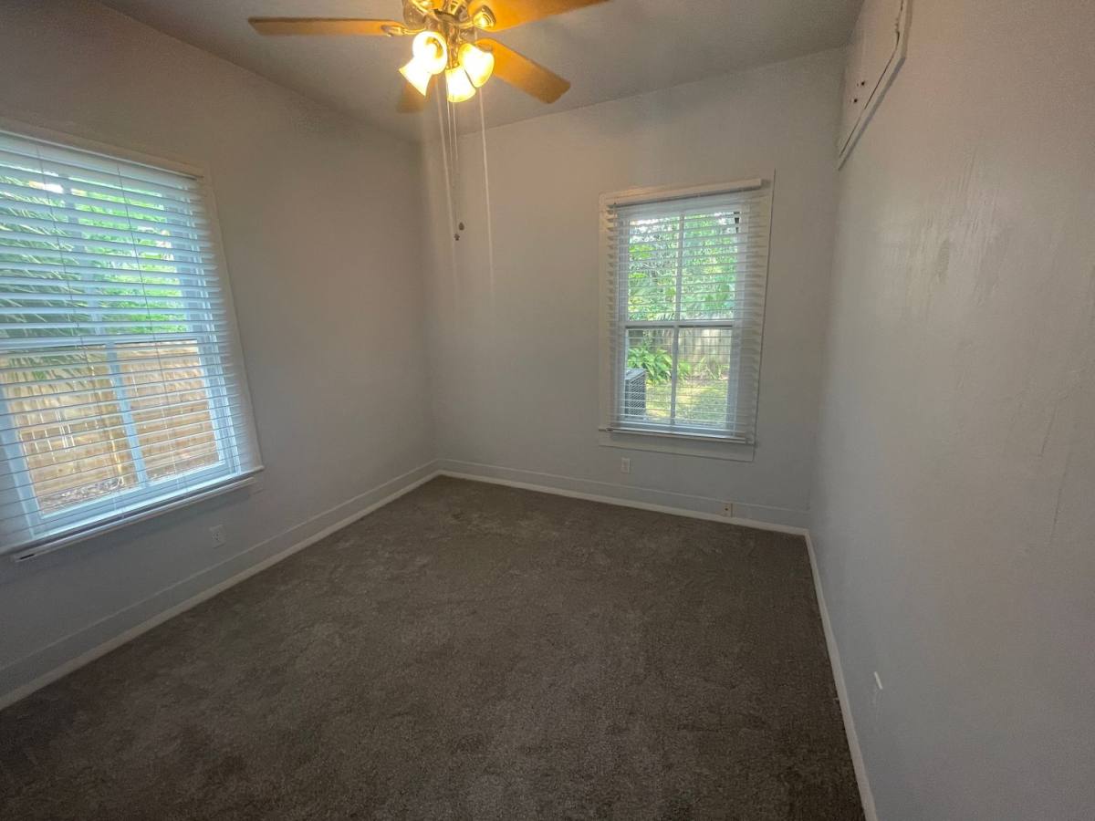 Apartment for rent at 231 SW 5th St, Gainesville, FL 32601
