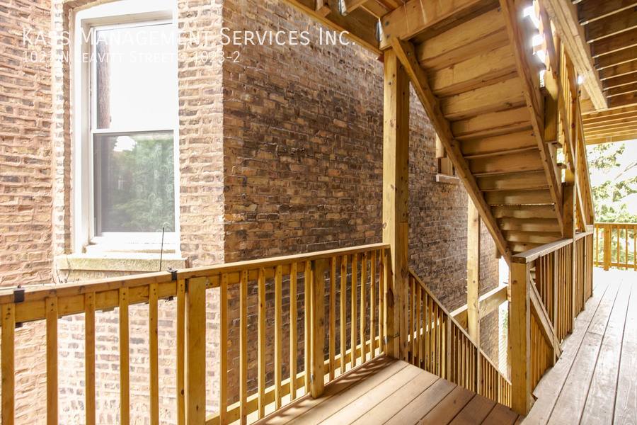 Apartment for rent at 1023 N Leavitt St #2, Chicago, IL 60622