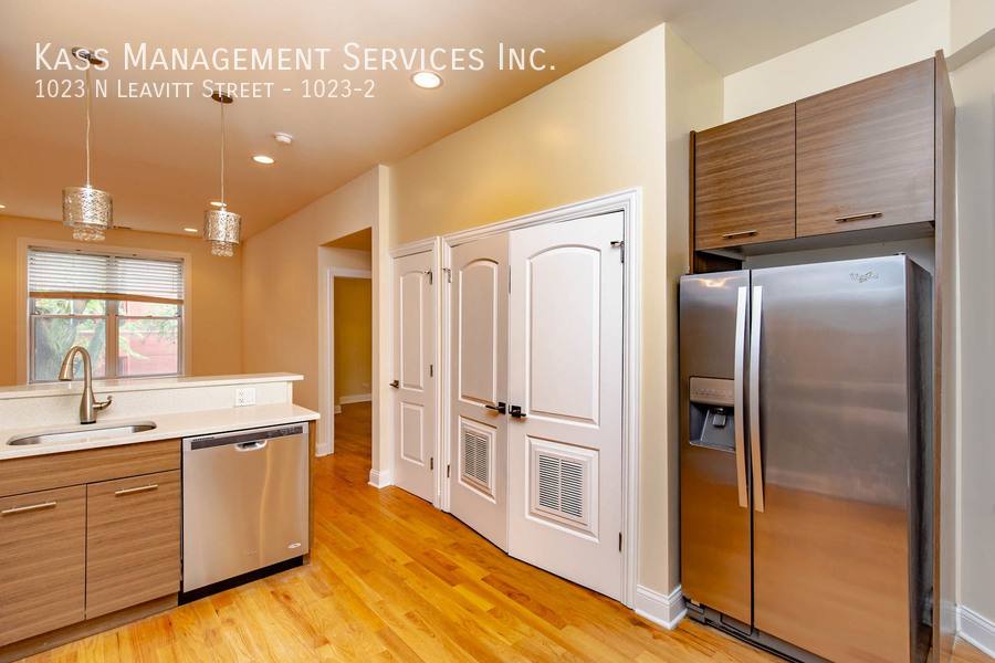 Apartment for rent at 1023 N Leavitt St #2, Chicago, IL 60622