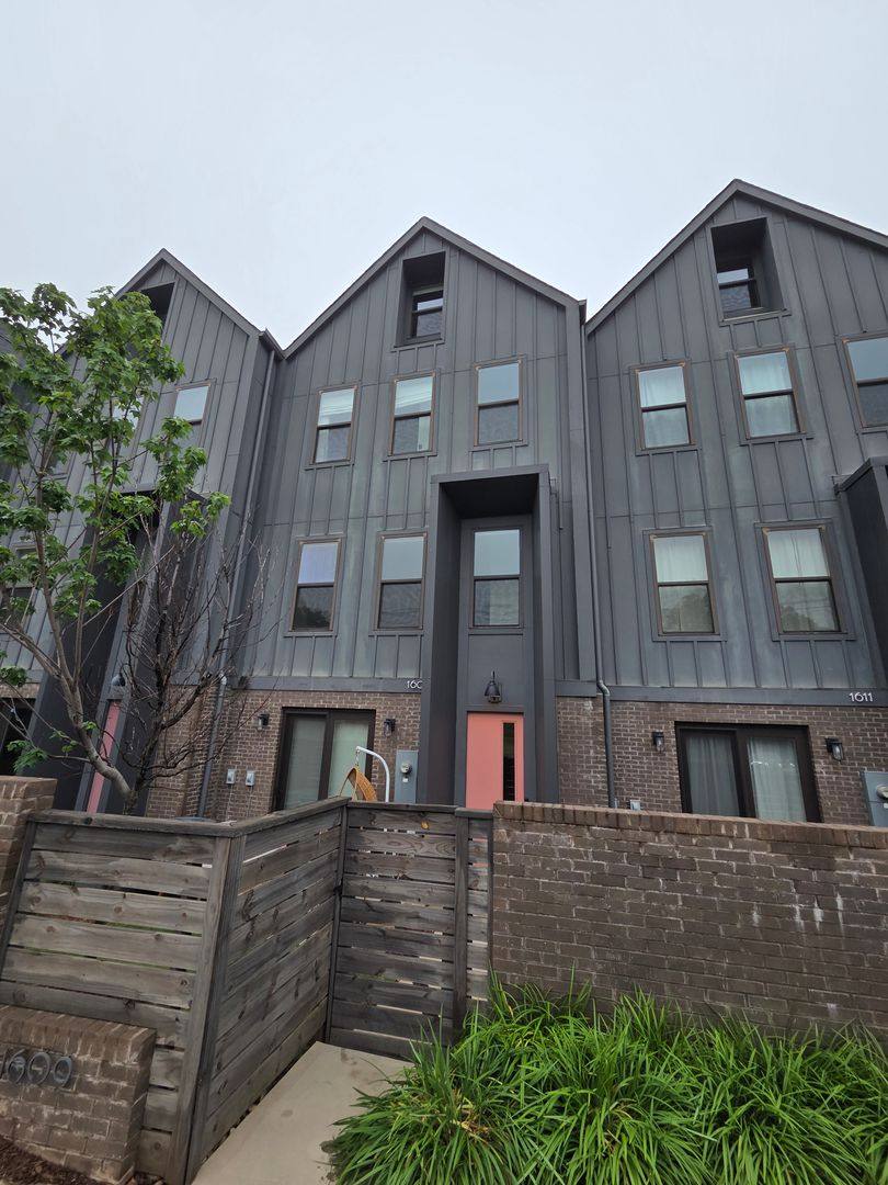 Townhouse for rent at 1609 Parkwood Ave, Charlotte, NC 28205