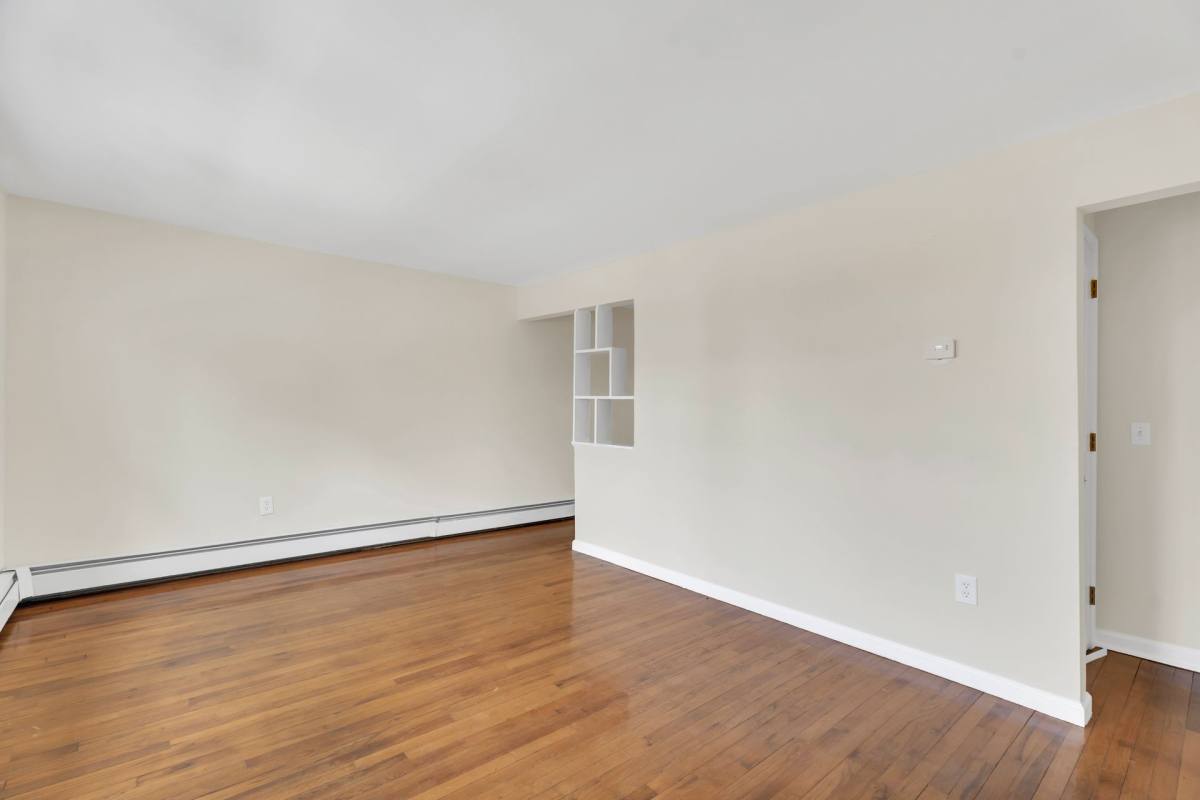 Townhouse for rent at 783 Savin Ave, West Haven, CT 06516