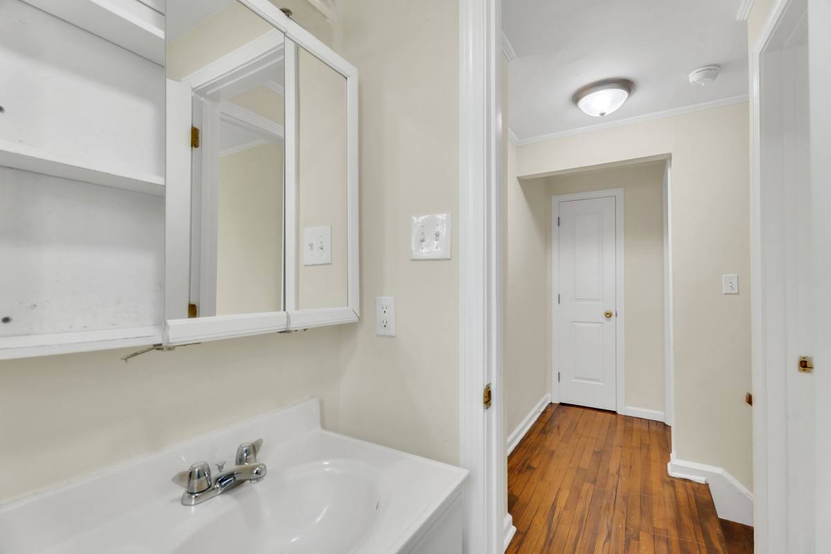 Townhouse for rent at 783 Savin Ave, West Haven, CT 06516