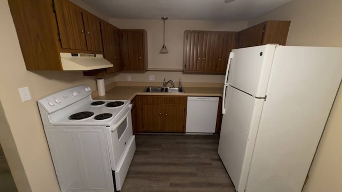 Apartment for rent at 719 Sycamore St, Highland, IL 62249